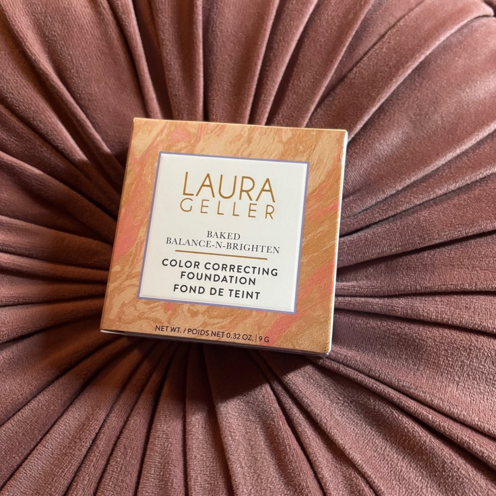 Laura Geller Baked Balance-n-Brighten Color Correcting Foundation - Porcelain